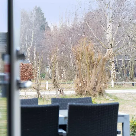 Vakantiehuis Cozy With Personal Decor *
